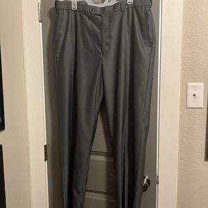 Men’s Roundtree &Yorke dark grey slacks 38/32